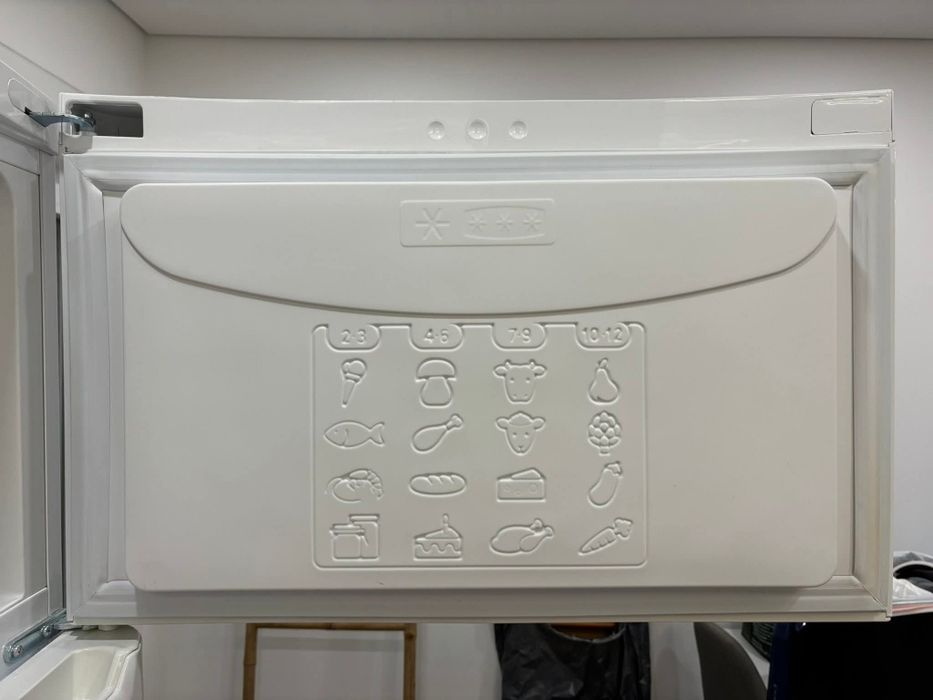 Frigorífico INDESIT em muito bom estado