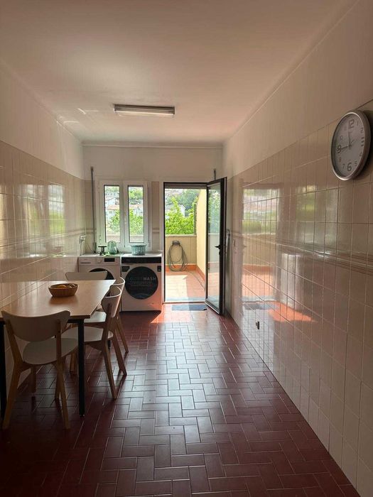 Arrendamento de quartos em apartamento, na Avenida Elisio de Moura, Coimbra