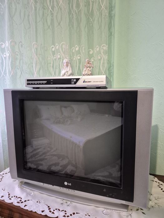 Продається телевізор із тюнером