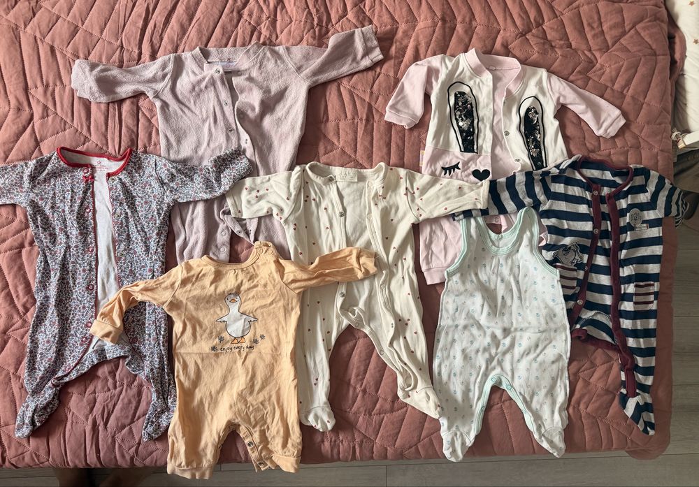 Ubranka niemowlęce 56/62 – body, pajacyki, bluzki, spodnie, czapeczki