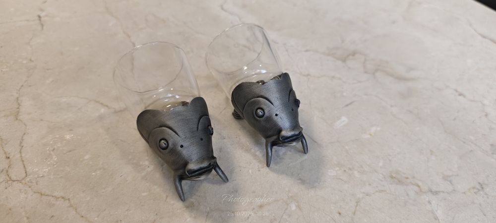 Подарочные стопки,рюмки сом рыба