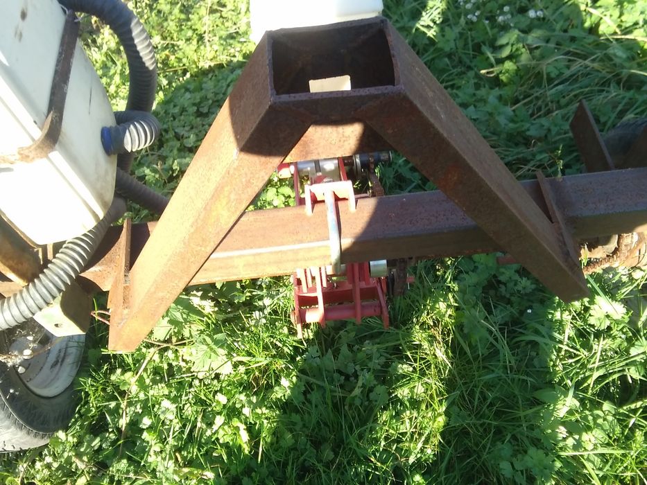 Гарбузова сівалка вакуумна однорядна упс