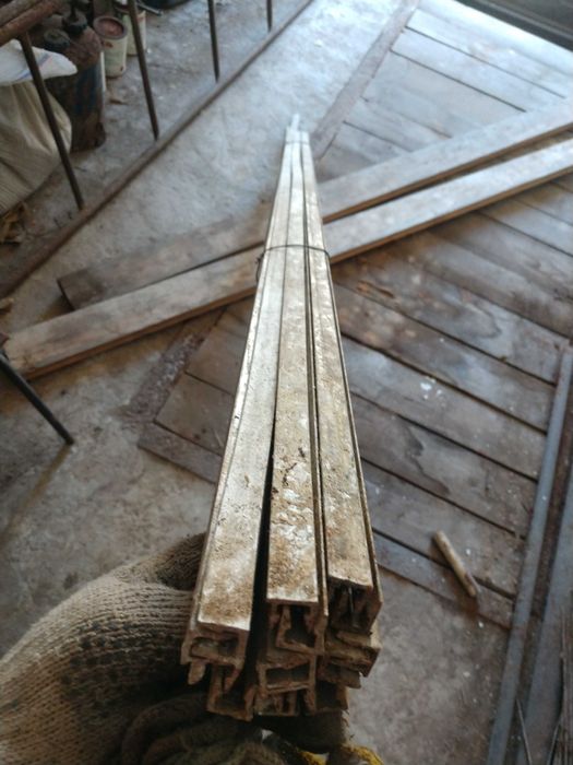 Алюминиевый П- образный профиль 15 мм