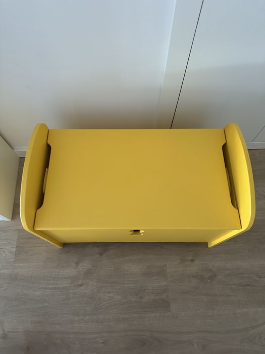 Bau para arrumos - Quarto Criança