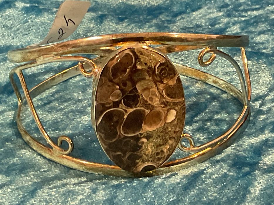 Pulseira em prata 925 pedra linda ,anúncios abaixo