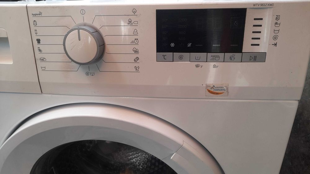 maqquina de lavar roupa BEKO 9 quilos 12000 rpm