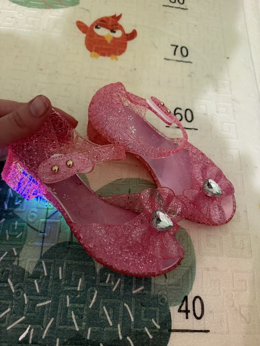 Туфельки, туфлі принцеси нові