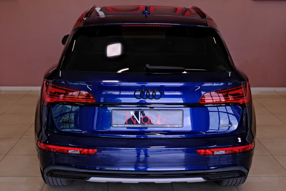 Audi Q5 2020 синя