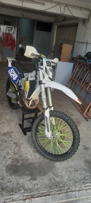 Husqvarna 250 vendo/troco