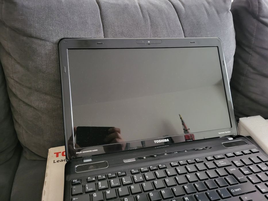 Laptop toshiba satelite P750-10C