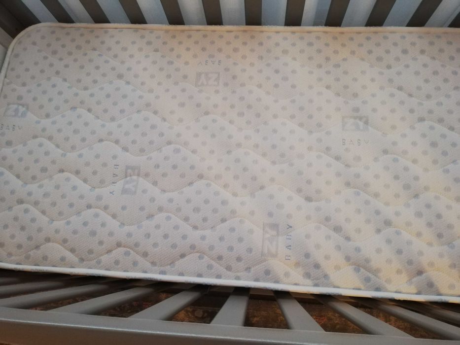 Cama bebé / berço
