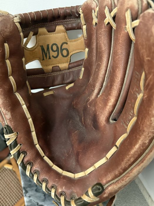 Luva de Basebol em pele