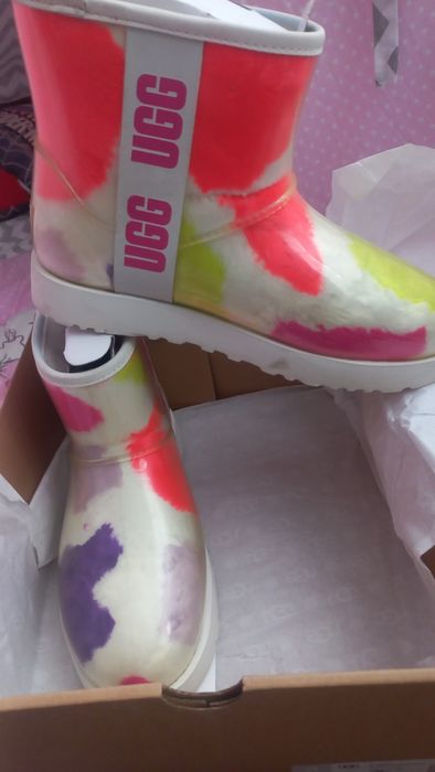 Продам силіконові ugg