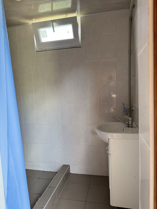 Будинок на першій лінії ставка