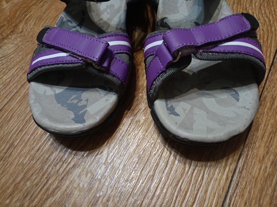 Босоніжки для дівчинки Kangaroos