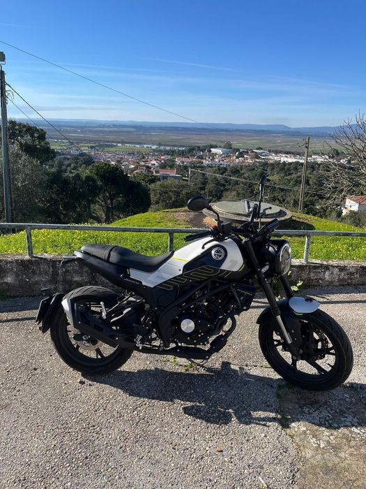 Benelli Leoncino 125