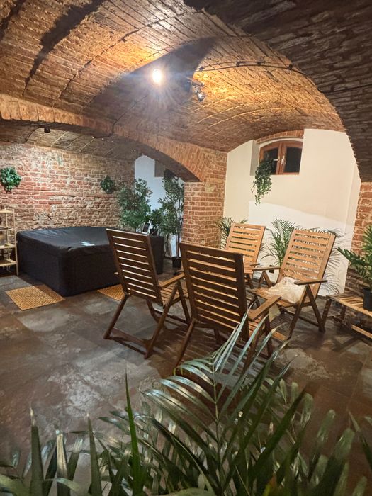 Wynajem pokoi kwatery wypoczynek  imprezy turystyka sauna jacuzzi