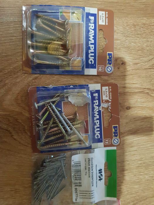 gwoździe różne niektóre całe komplety