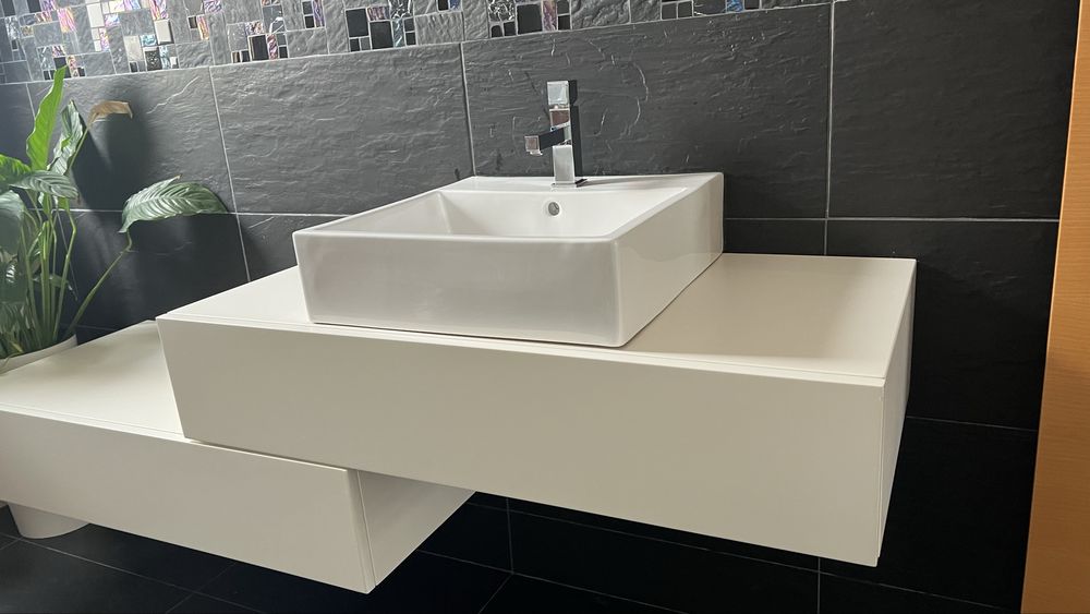 Portas/cozinhas/roupeiros/pergolas/alpendres/deckes