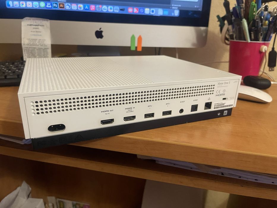 Xbox one s в идеальном состоянии