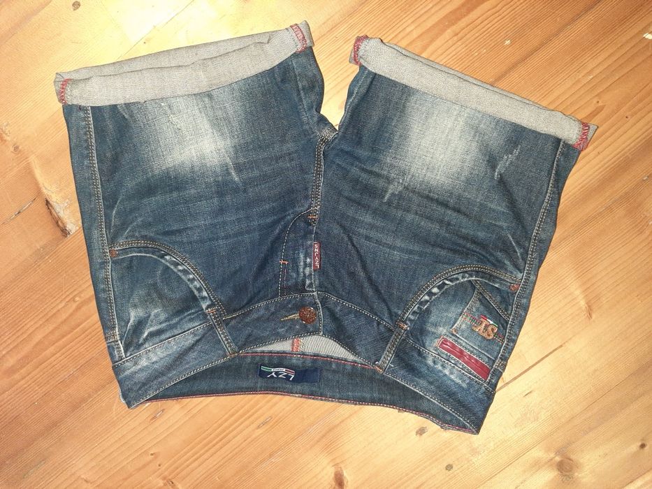 Шорты джинсовые новые Шорти джинсові