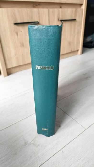 Przekrój rocznik 1984