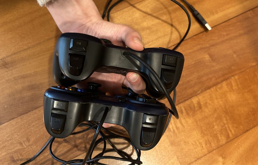 2 Logitech F310 Gamepads64750959117313123