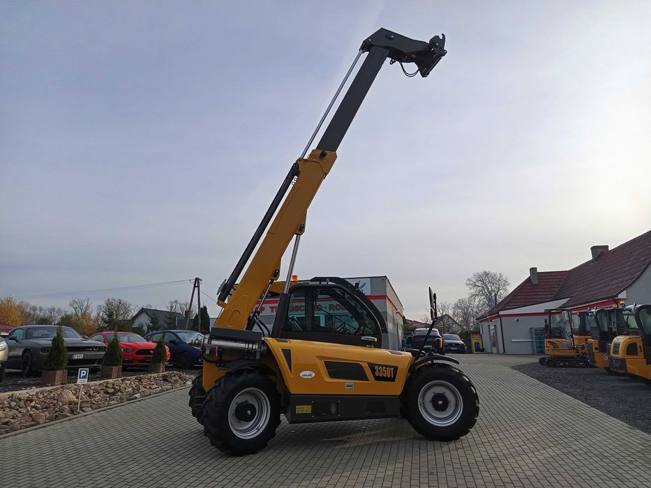 Ładowarka teleskopowa WOLF 3350T udźwig 3,5 T, wys. podnoszenia 7 m.