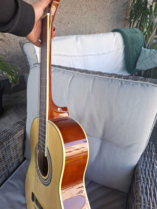 Gitara akustyczna