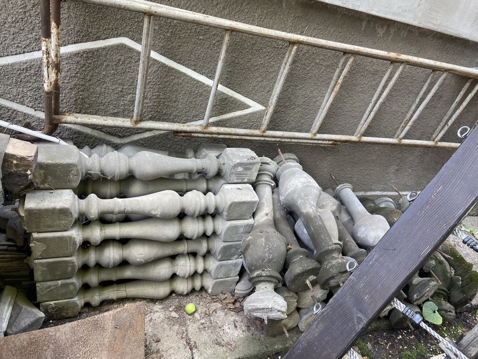 Бетонні балясіні