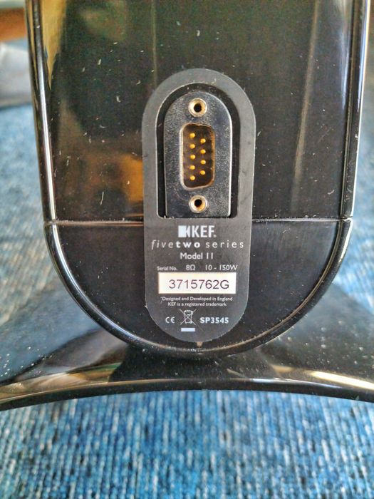 Colunas KEF FiveTwo Series 11