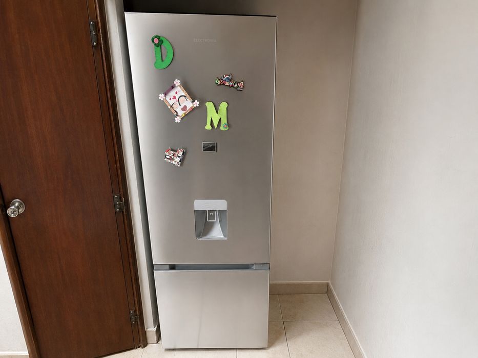 Frigorifico combinado Electronia