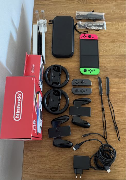 Nintendo Switch Oled com acessórios