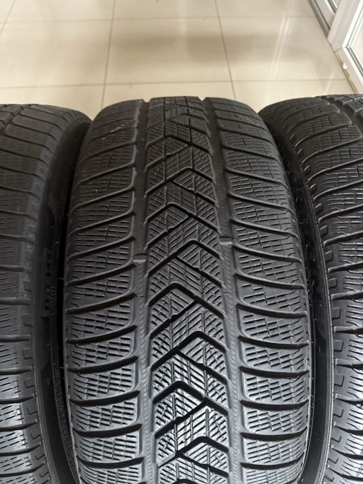 Шини зимові різноширокі 265/40/21 255/40/21 Pirelli