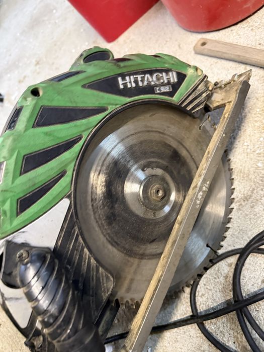 Hitachi C9U2 pilarka