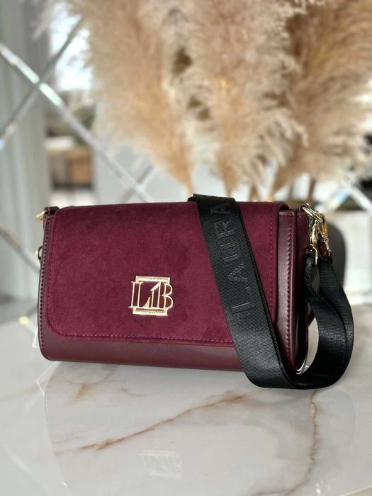 Torebka Laura Biaggi listonoszka kuferek bordowa zamsz prezent