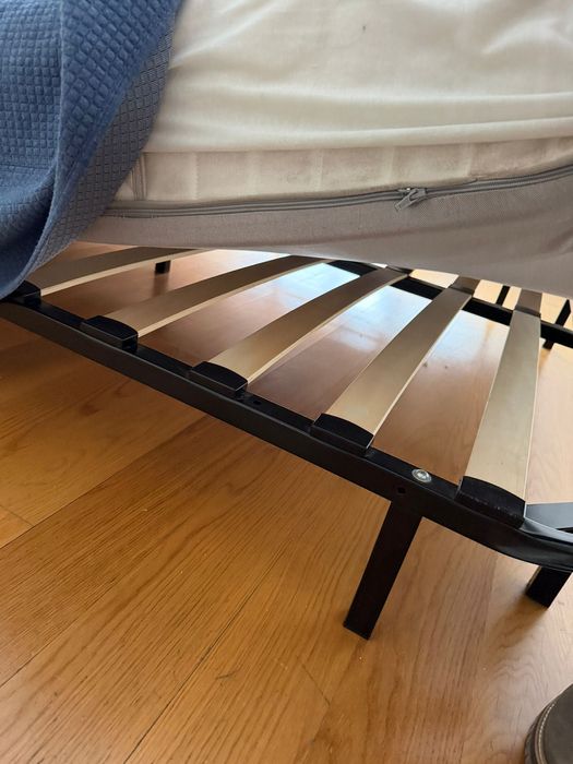 Estrado e colchão  IKEA 160cm