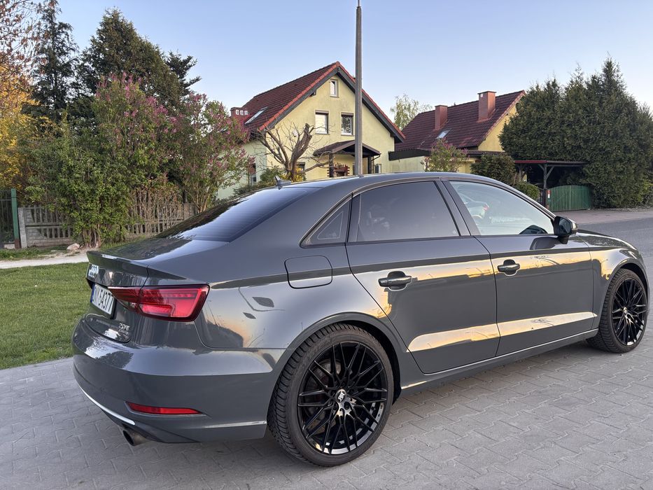 AUDI A3 8V  sedan s tronic quattro