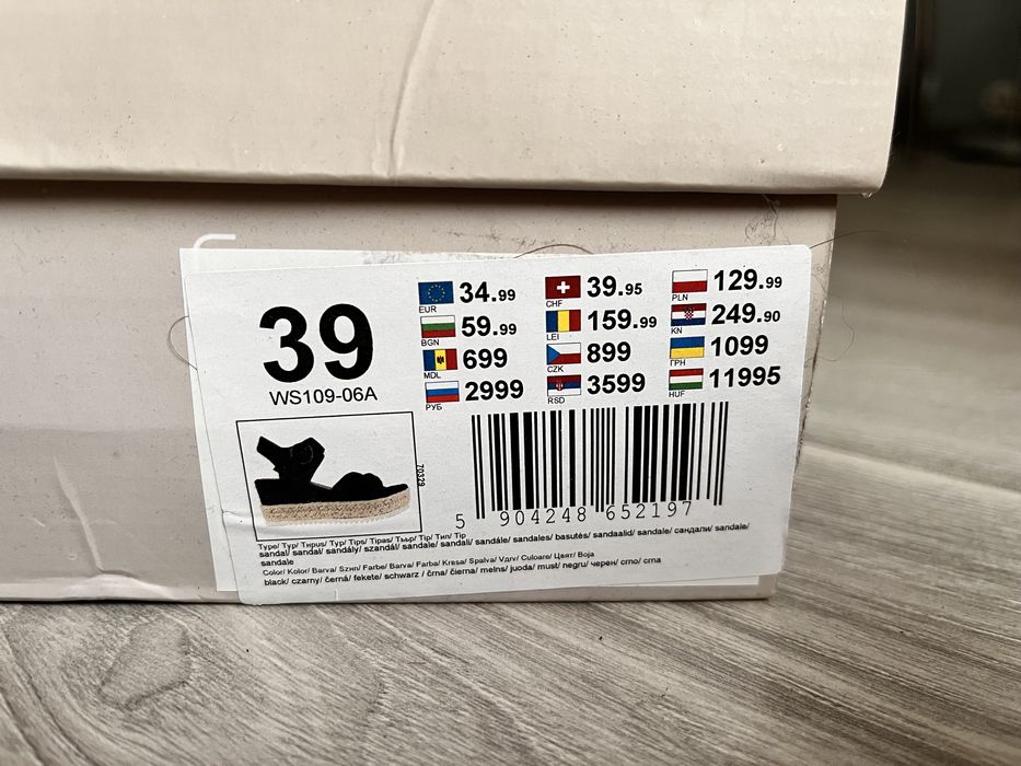 Czarne Sandałki na koturnie Jenny Fairy