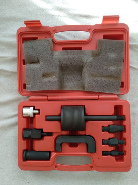 Ściągać bezwładnościowy wtryskiwaczy