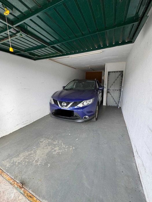 Garagem em Massamá Norte
