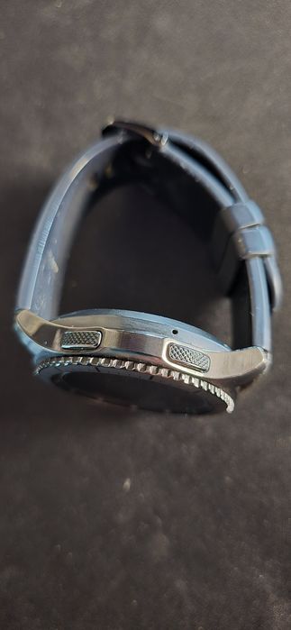 Продам Galaxy Gear s3