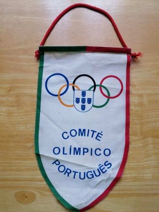 Conjunto 3 galhardetes Federação Portuguesa Futebol e comité olímpico