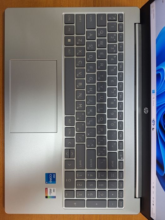 HP Laptop 15-fd0102ua i5-1334U IrisXe Graphics 2Gb DDR4 16Gb SSD 512Gb