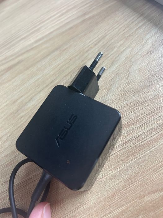 Zasilacz ładowarka Asus oryginalna