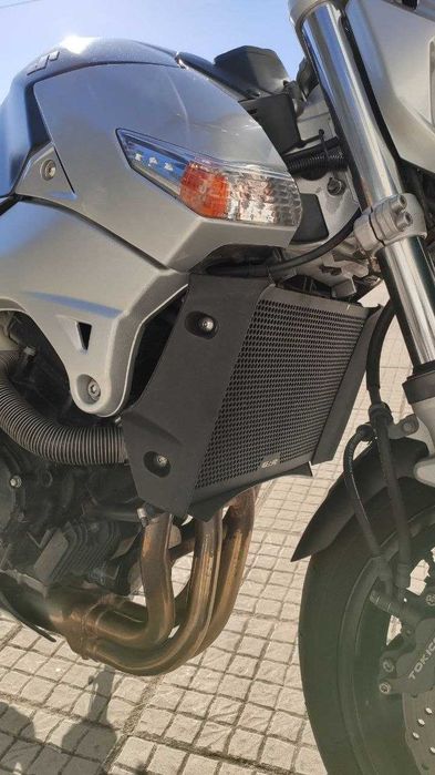 Suzuki GSR 600 - 98 cv (72 kW)