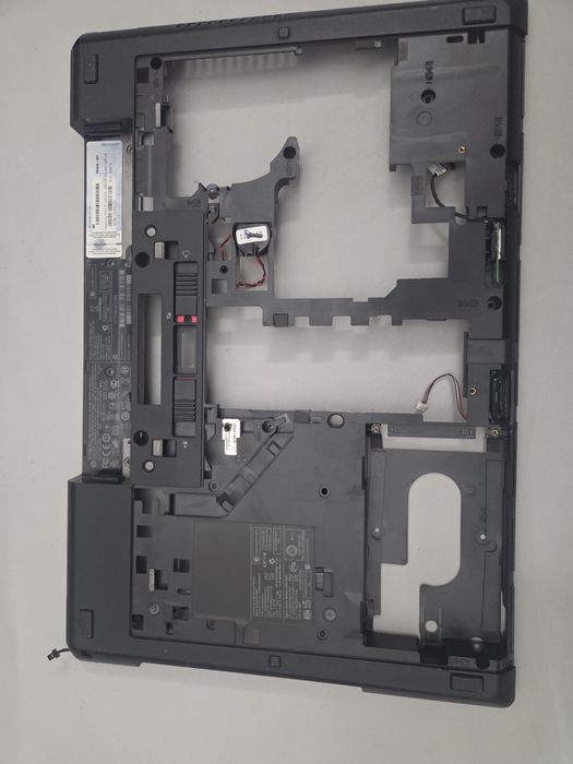 Sprzedam dolną obudowę  do Laptopa HP Probook 6560B