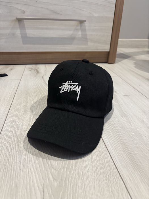czapka z daszkiem stussy