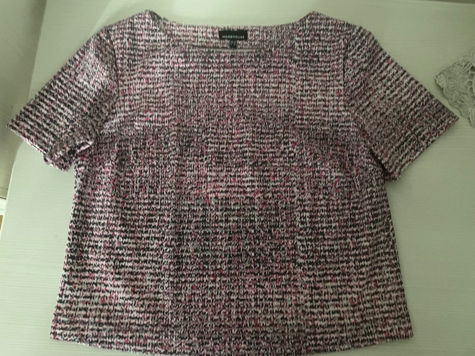 Продаю блузу-топ, практично нову, відмінної якості.