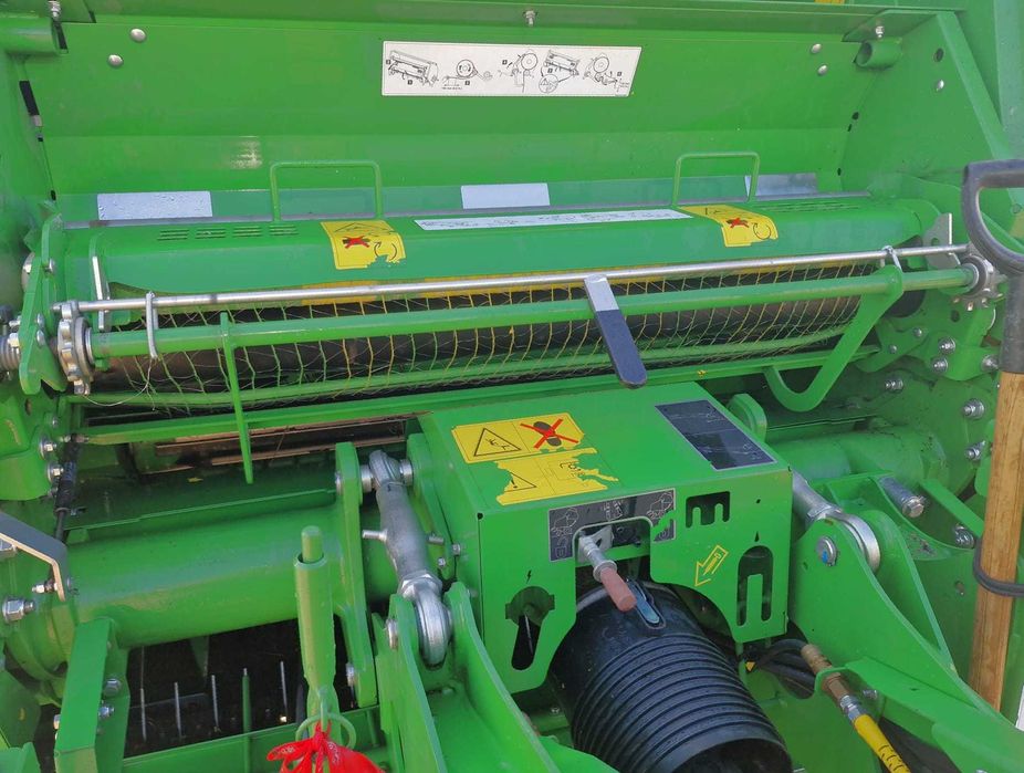 Prasa John Deere V451R